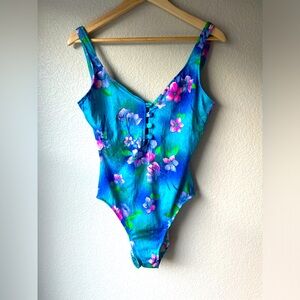 Vintage Women’s Mainstream Swimsuit Size 18